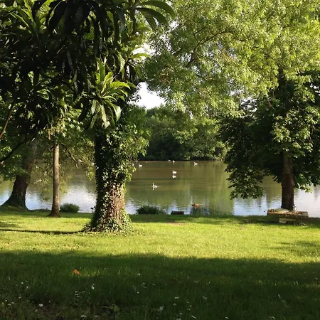 Le Logis De 3* Ruelle-sur-Touvre