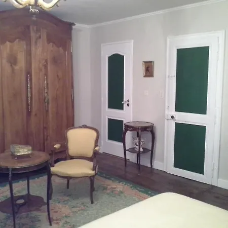 Bed & Breakfast Le Logis De Ruelle-sur-Touvre