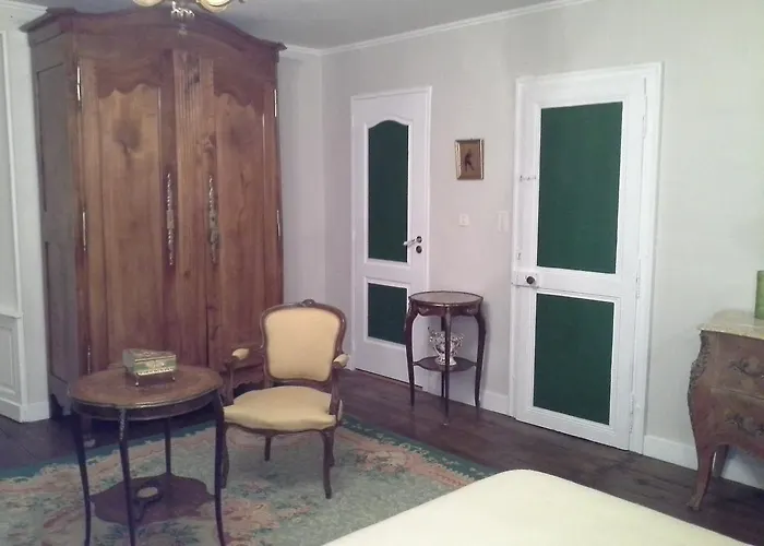 罗吉斯鲁勒尔住宿加早餐旅馆 Ruelle-sur-Touvre